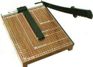 Wholesale Simple Guillotine Paper Cutter Wooden Base With Carbon Steel 45 Sharp Blade from china suppliers