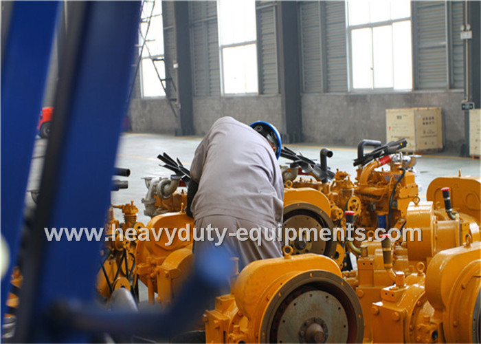 Yellow SINOMTP Front End Wheel Loader 75kw Big Power Cummins Engine For Construction