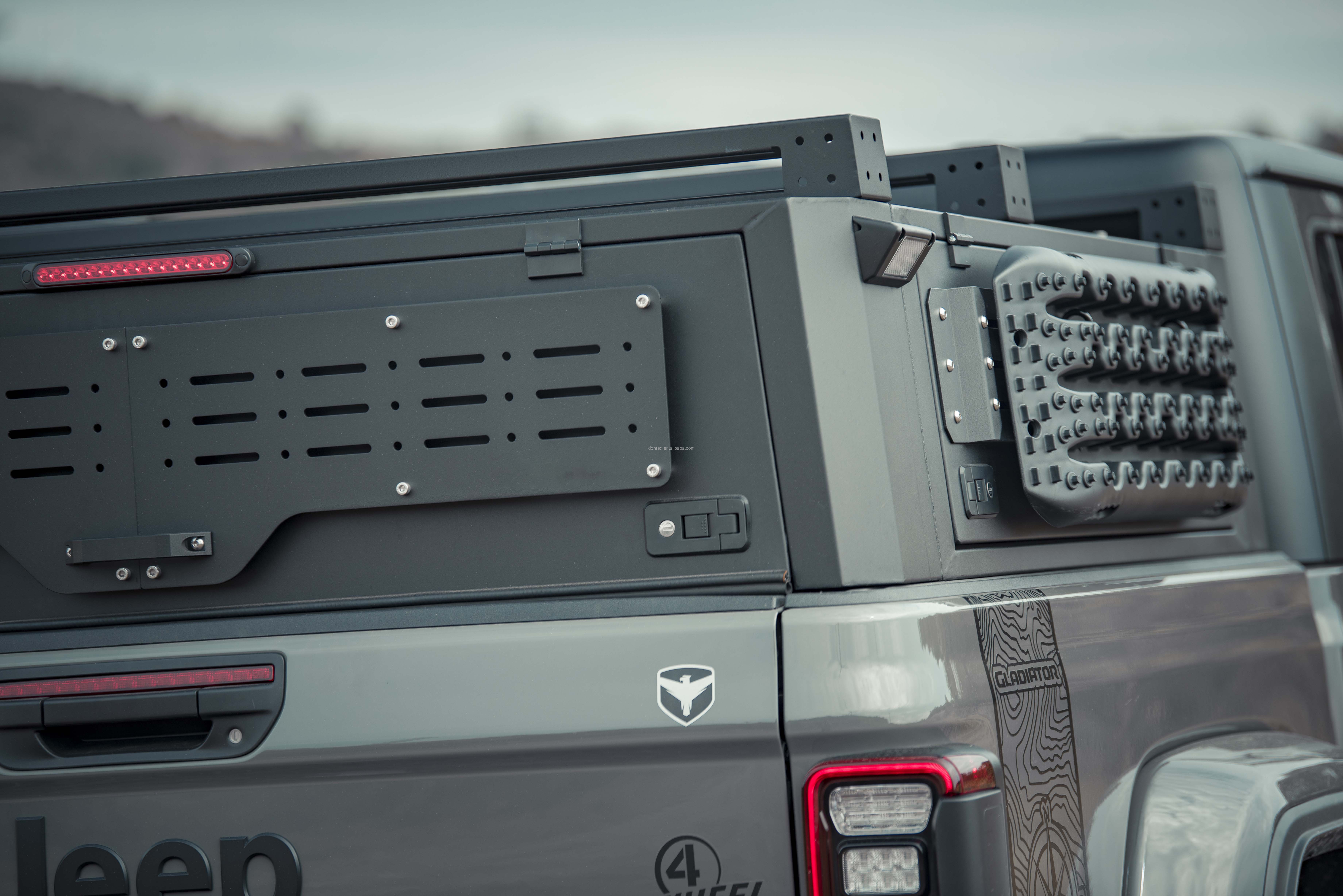 Year 2020- JEEP Pickup 4x4 Semi-High Bed Canopy for Extra Storage Space