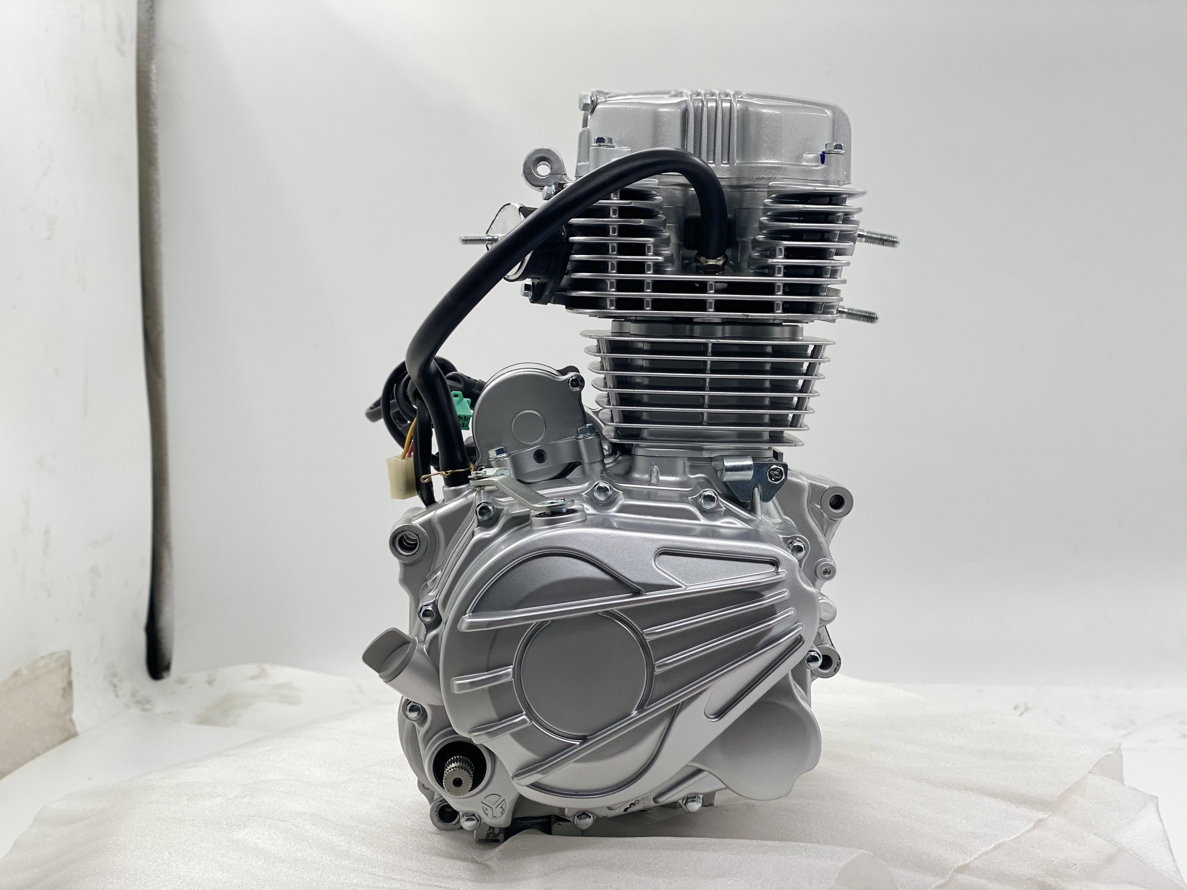 Tricycle Spare Parts CCC Replacement DAYANG 200CC Air-cooled Motorcycles Engine Assembly