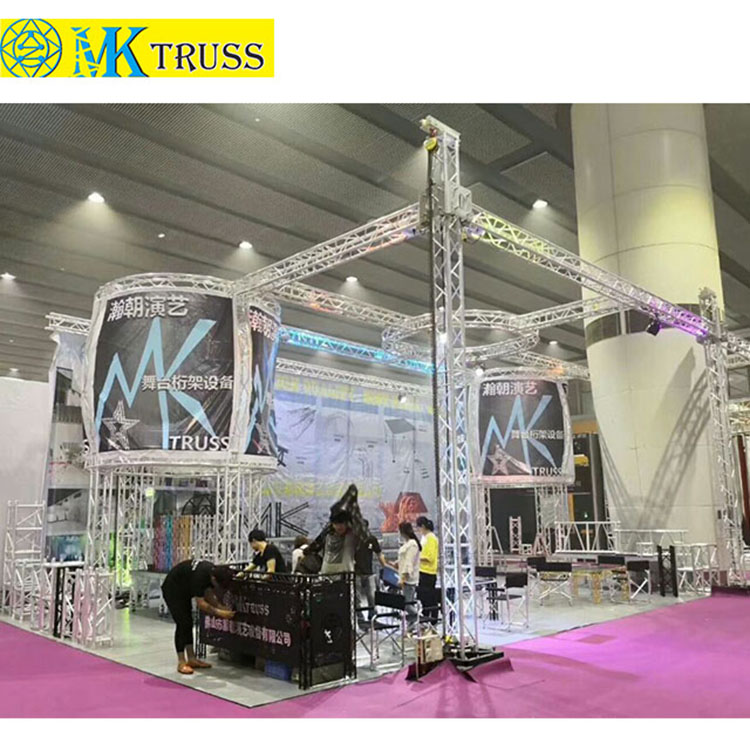 Aluminum Stage Lighting Fork Ends Truss 1m Round Portable Movable Stage For Wedding