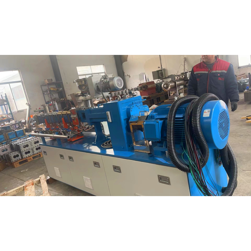 JCD-D 52mm 300-8000kg Co-rotating Twin Screw Extruder For Plastic