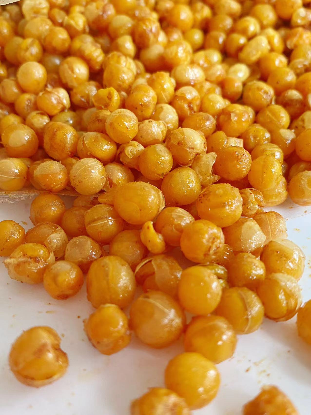 Chili Powder Green Pea Snacks Crunchy Taste Spicy Dried Peas Fried Yellow Pea