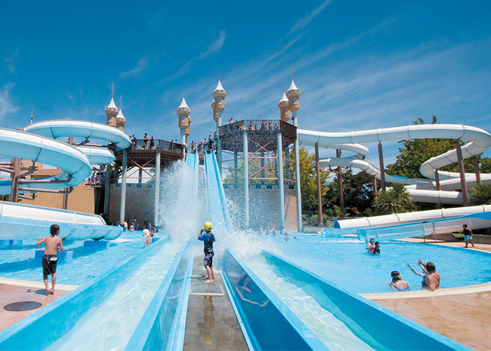 400 Riders / H Capacity Water Park Pool Slides Splinter Works Slide Collection