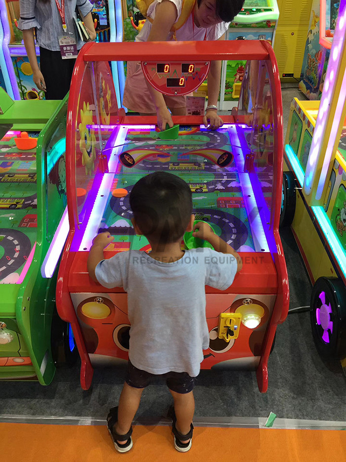 Air Hockey Tables Video Arcade Game Machines With Electronic Scorer 150W