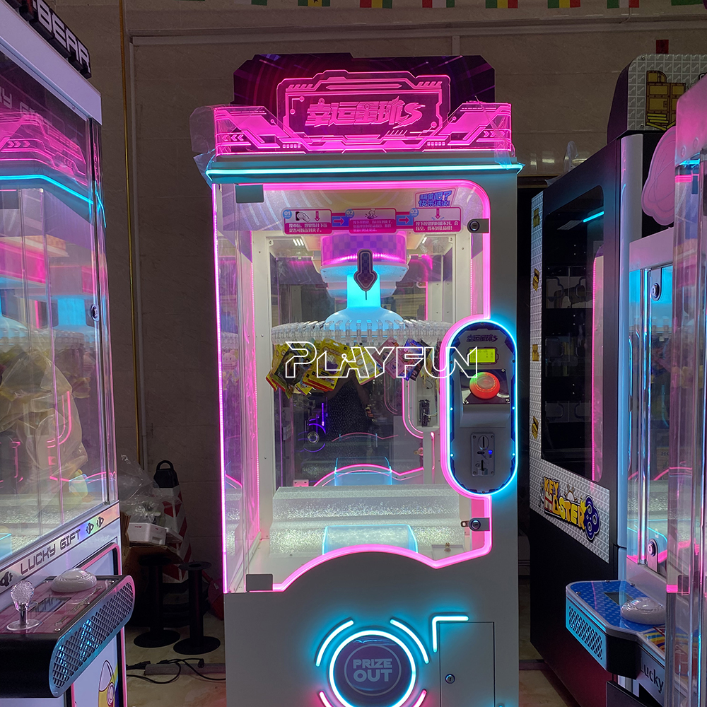 Playfun Hot Sale Coin Operated 60 Clips Lucky Planet Clip Prize Gift Machine for Kids Clamp Gift Machine