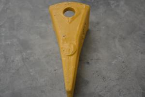 Wholesale PC200 Excavator Bucket Teeth 4.2kg 205-70-19570 Cast Alloy from china suppliers