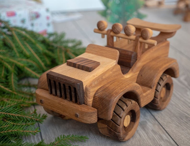 ISO9001 Handcrafted Small Wooden Boat Toy Powerboat Coastal Beach Themed