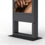 400W IP56 Free Standing Digital Signage 65" 2500nits For Street