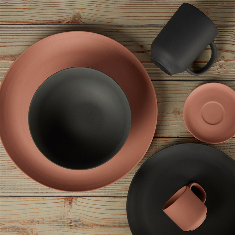 ODM Under Glazed Ceramic Plates Sets , European Style Matte Ceramic Dinnerware
