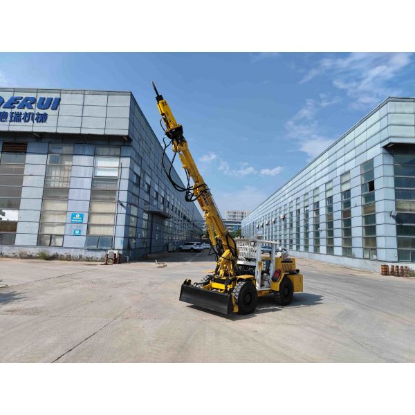 Scaling Jumbo Mining Crushing Rock Drill Chiseling Vehicle Underground Vehicle