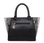 2016 new European and American fashion handbags serpentine Messenger bright skin