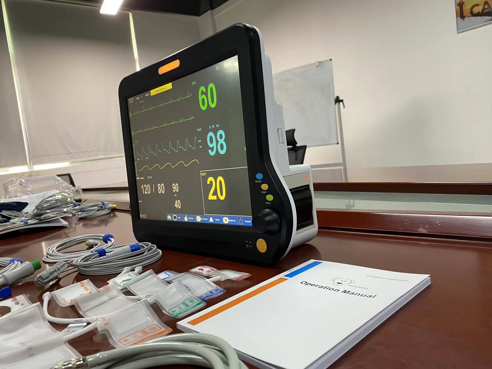 Multiparameter Heart Rate Monitor Veterinary Use Multilanguage With ECG SPO2 2Temp