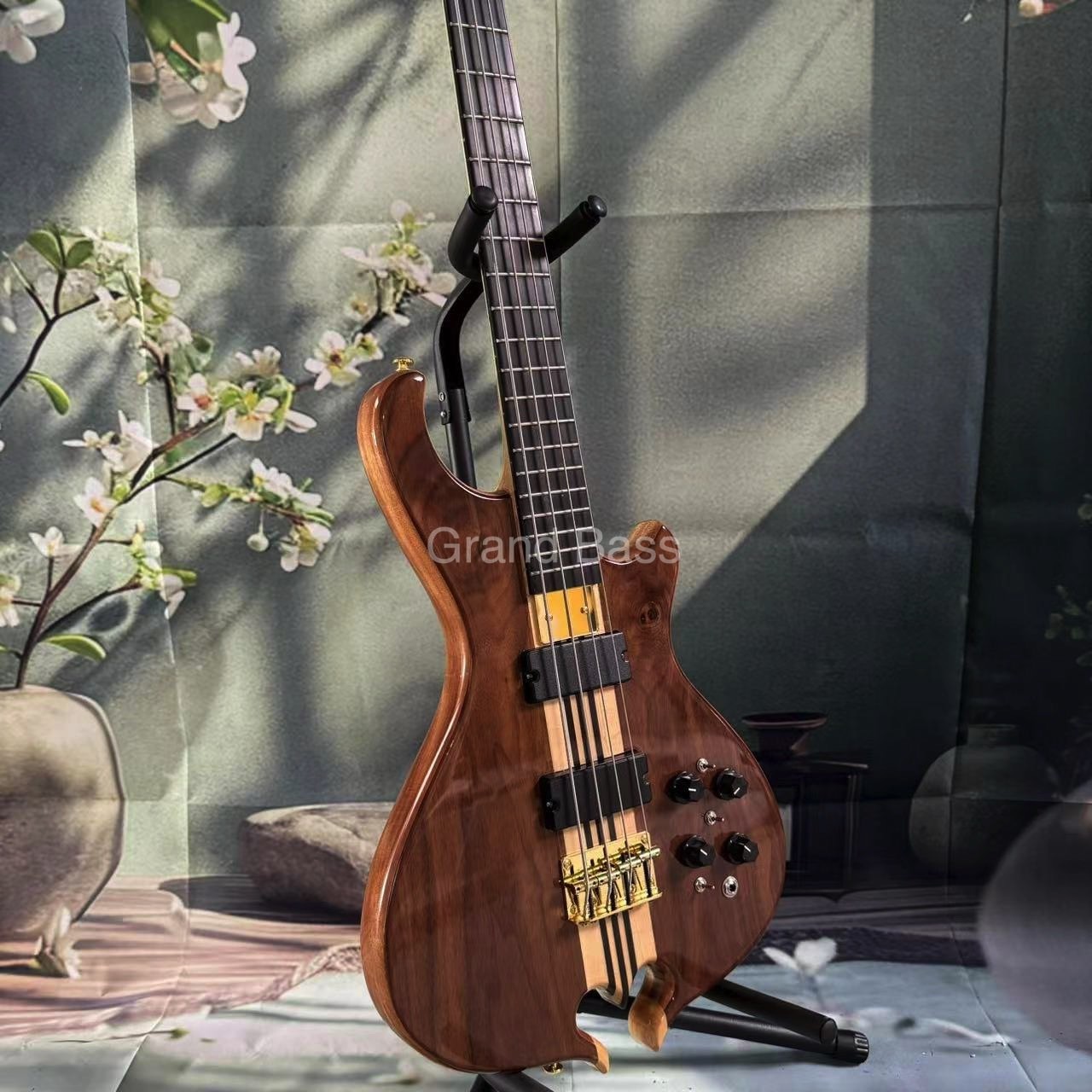 Custom Alembic Style Neck Through Body 4 Strings Electric Bass