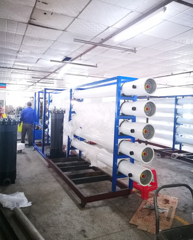 SUS304 Brackish Water RO Plant , PLC Seawater To Drinking Water Machine