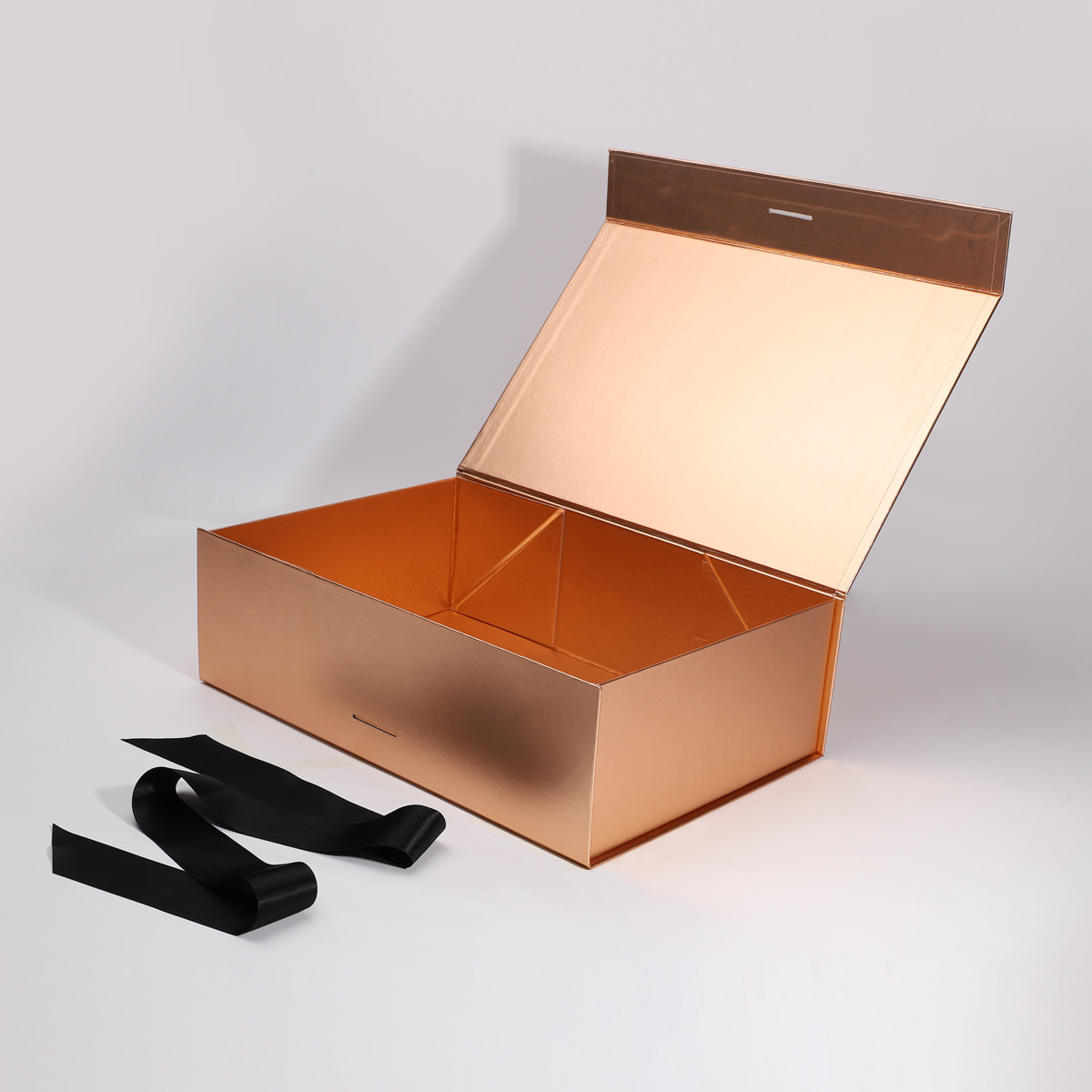 CMYK 4C Hard Gift Boxes Clothing Packaging Matt Lamination