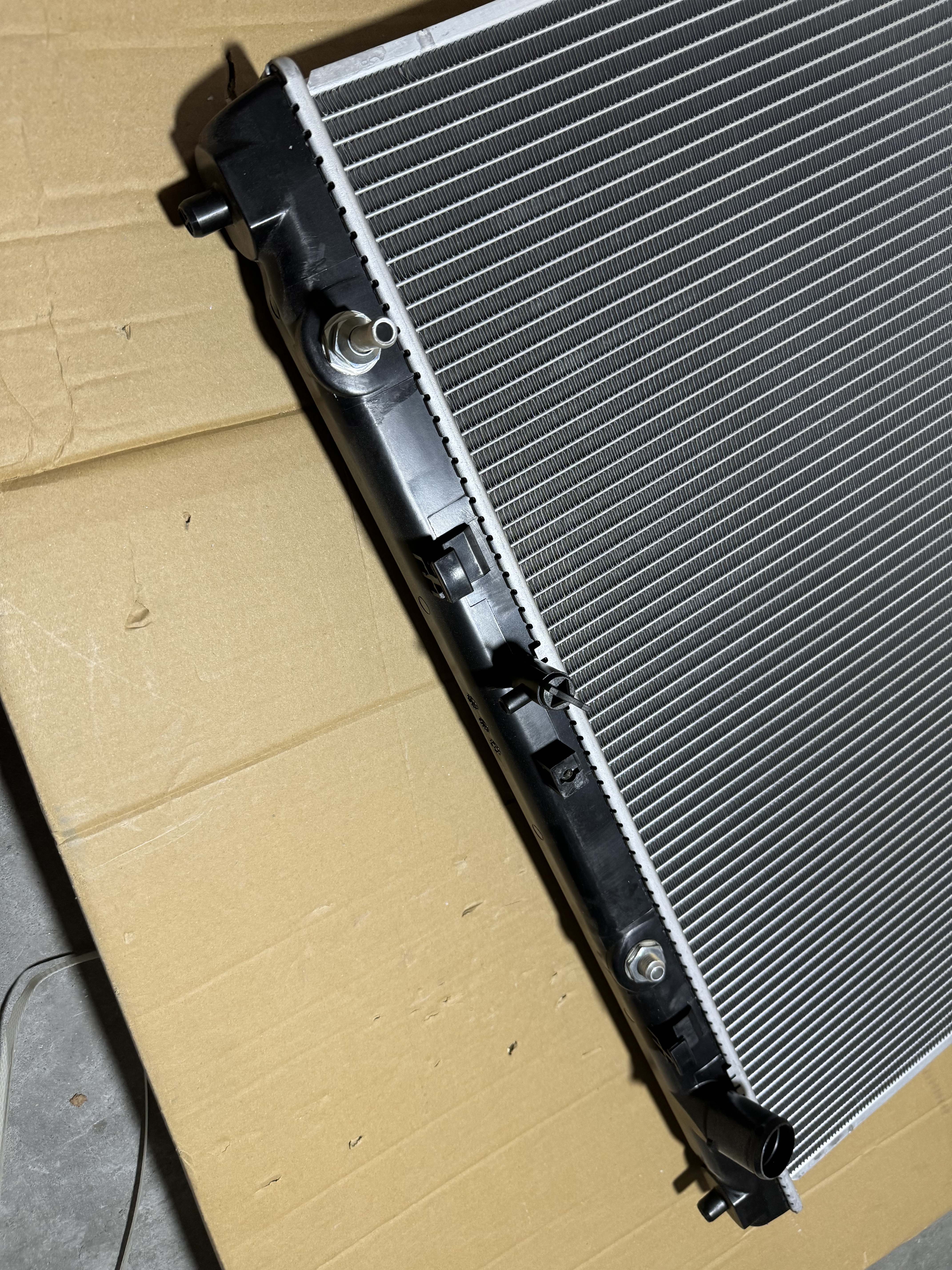 164000H290 164000H291 164000H370 Aluminum Radiator for TOYOTA CAMRY 2.0 2.4 2006-2011