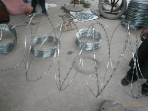 Wholesale Low price concertina razor barbed wire from china suppliers