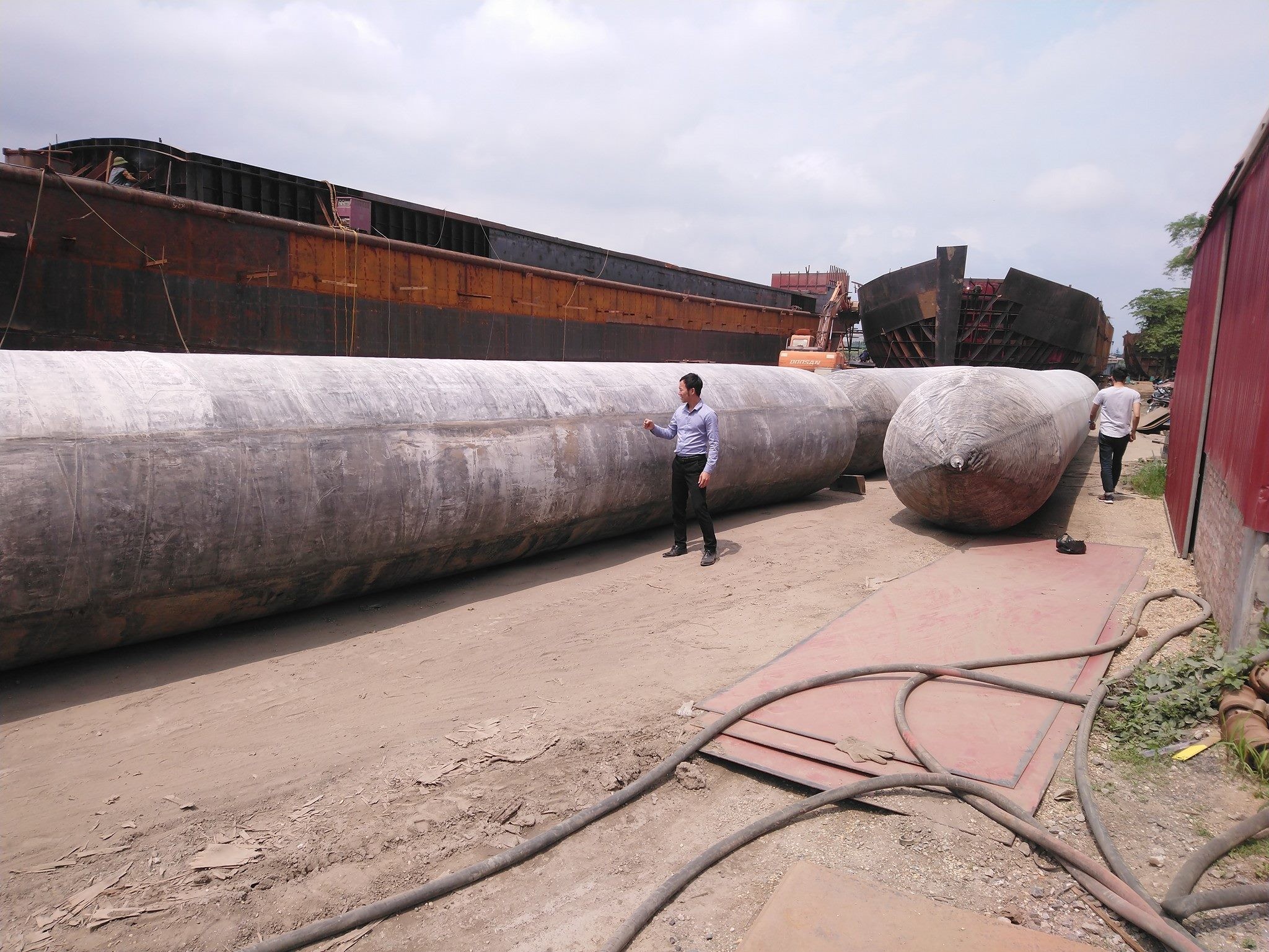 1.0 x 12 Heavy Duty Rubber Ship Launching Airbag Durable