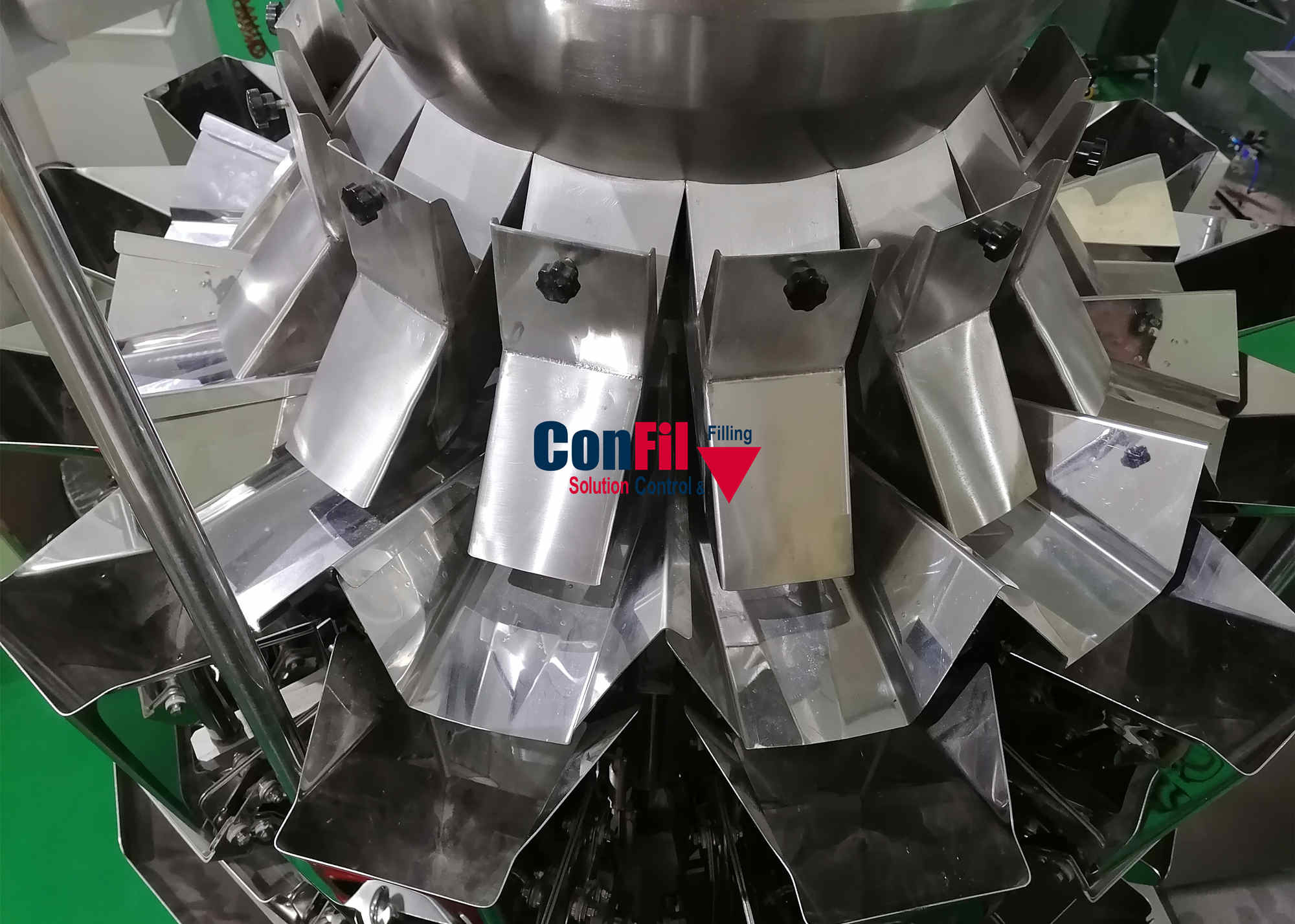 Multihead Weighing Sugar Pouch Packing Machine With Central Tank Storage