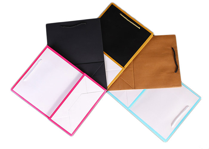 Printed Recycled Paper Bags , Paper Gift Bags Packaging For Christmas