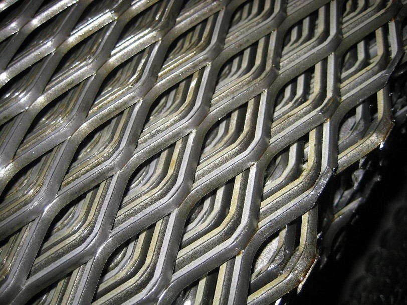 Hot Dip Galvanized Expanded Metal Screen Mesh Steel Sheet Diamond Shape Durable