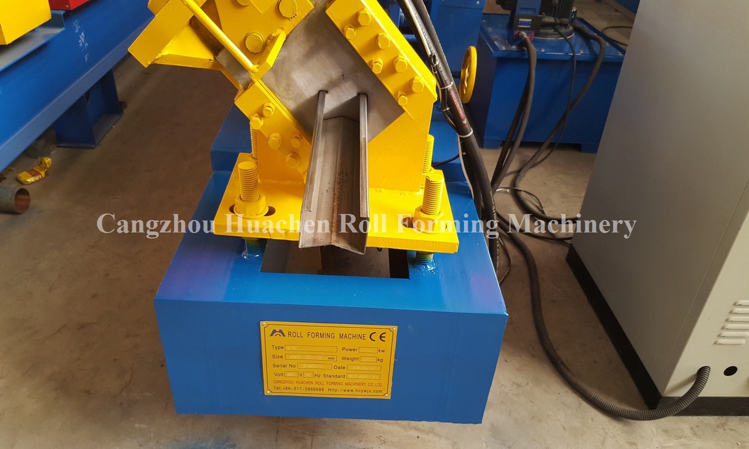 Automatic 80 to 300 mm adjusting c z purlin interchangeable roll forming machine