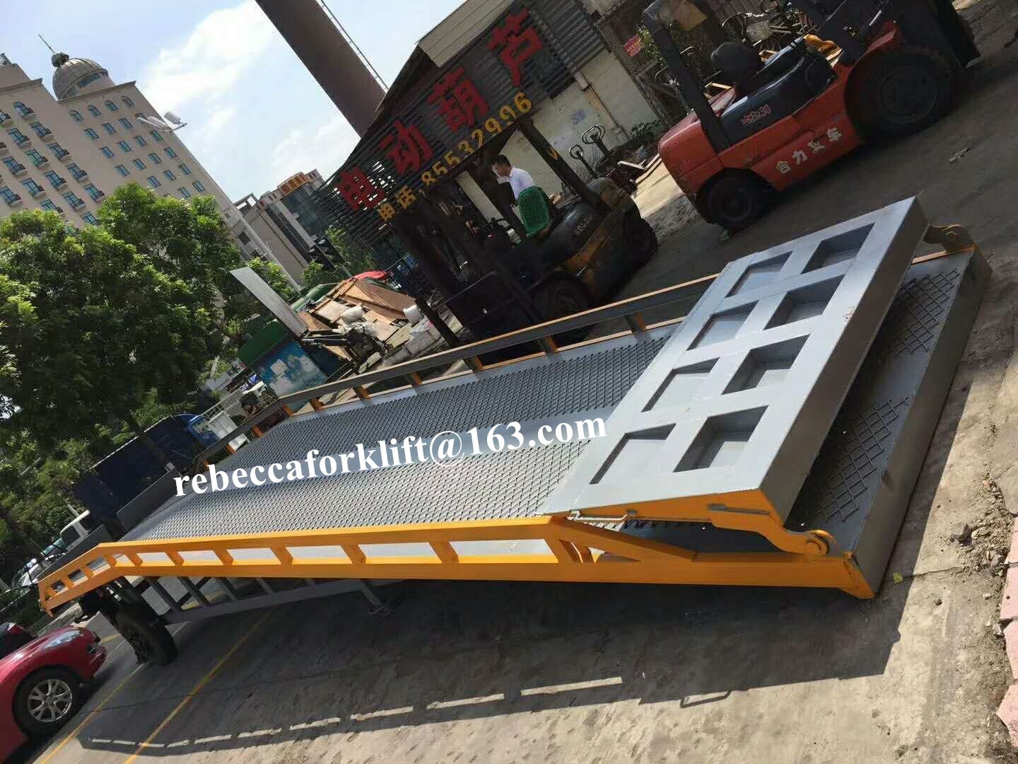 Most popular 6000kg steel mechanical container load ramp made in China
