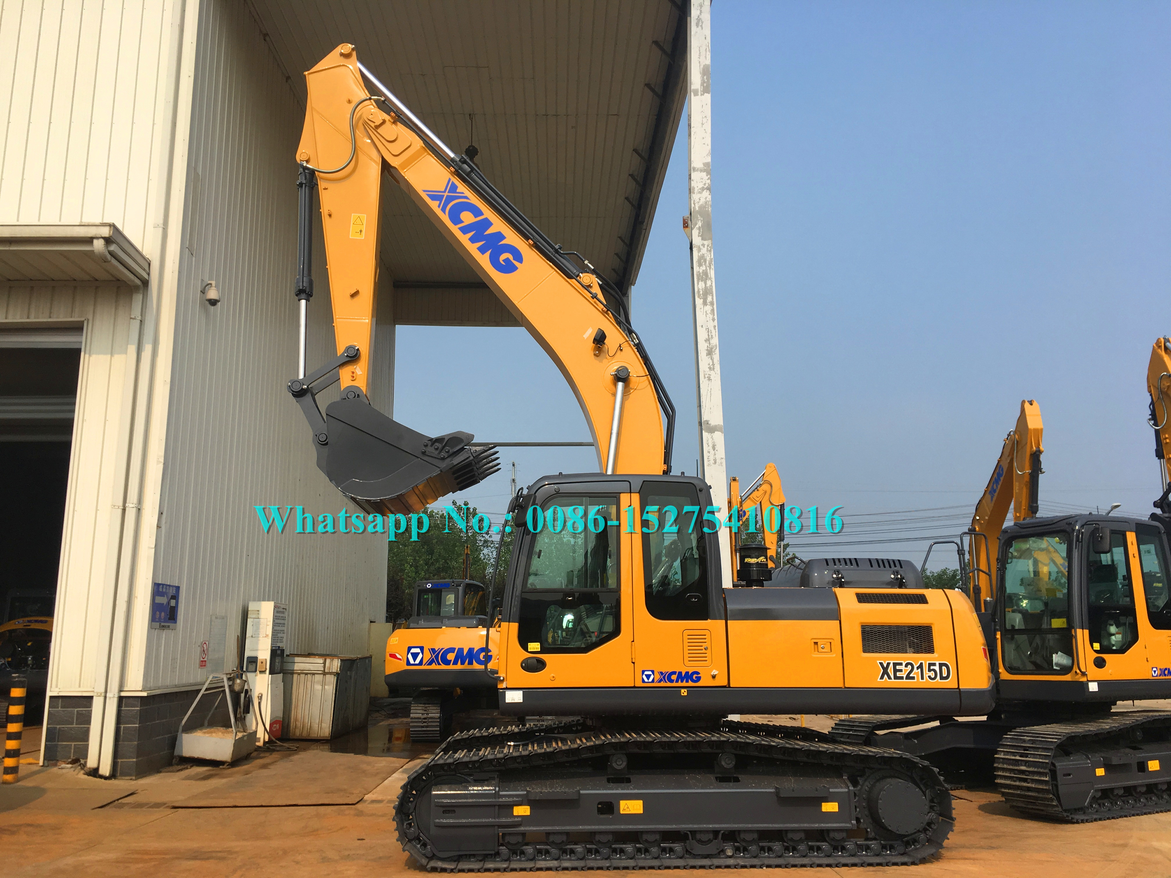 Sturdy XCMG Heavy Earth Moving Machinery With 1.0 M3 Bucket Capacity XE215C