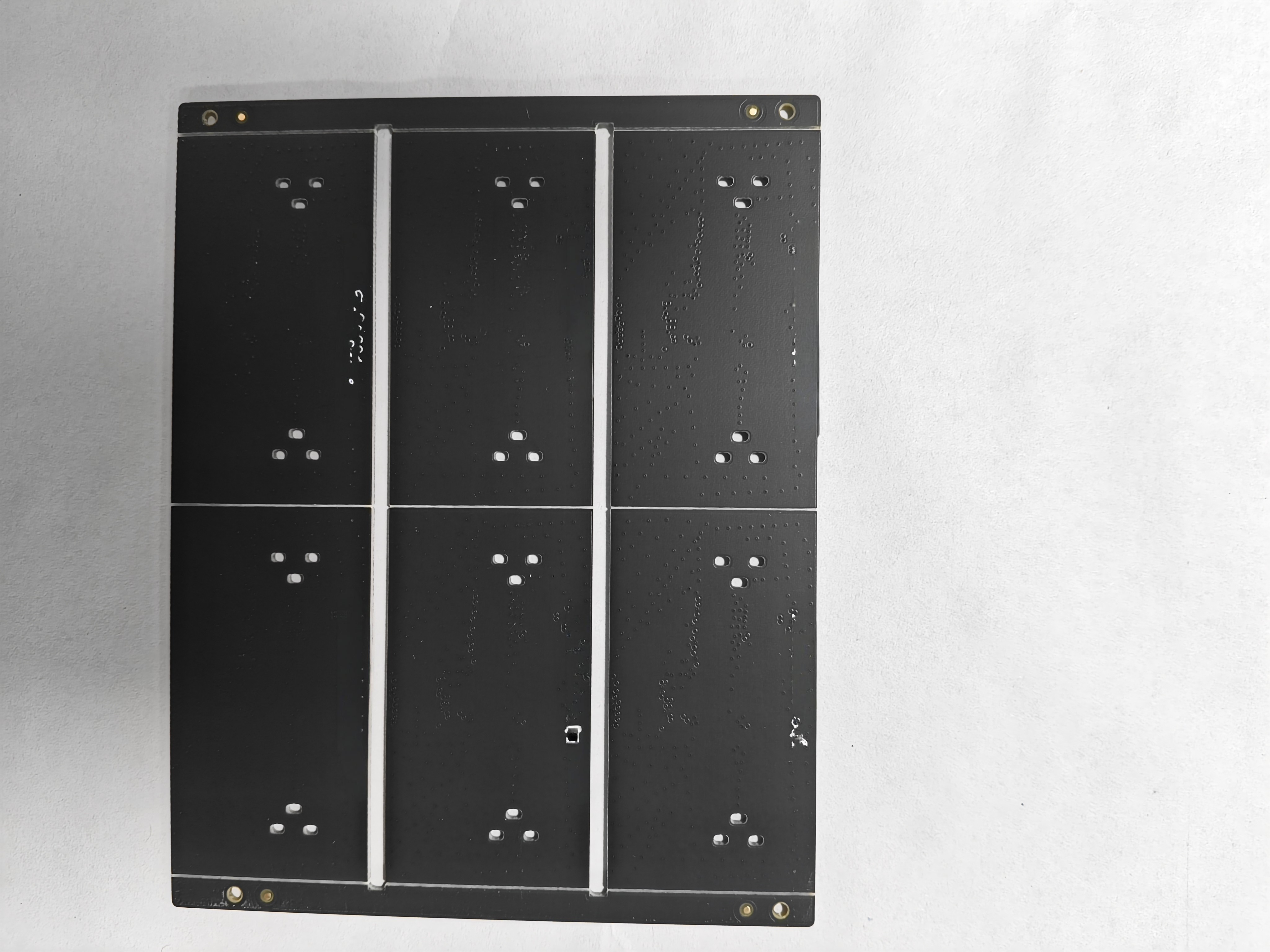 ENIG Surface Finish Customized Multi-Layer PCB Manufacturing for Communication Equipment Halogen-Free