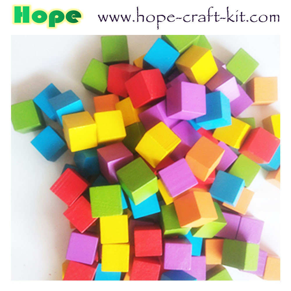 Natural color multi-colored wooden suare cubes blocks for children DIY craft work creative hobbies KIDS STEM INNOVATION