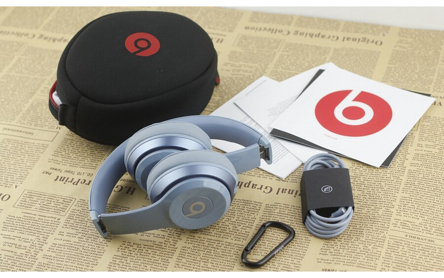 Beats by Dr. Dre Solo2 Solo 2.0 Headband Headphones Bluetooth Over Ear Sealed Box package