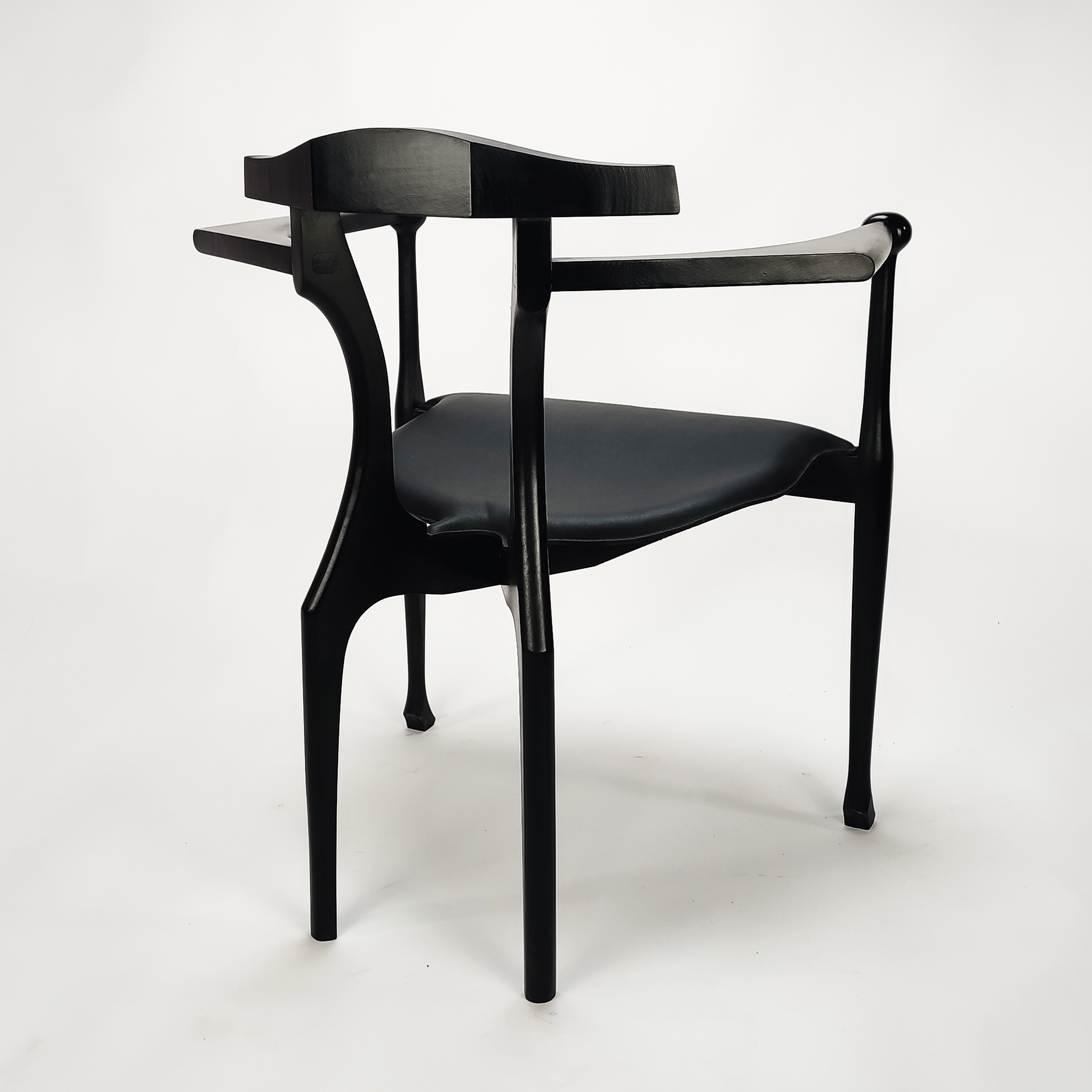 Italian Style Minimalist Hotel Restaurant Furniture Genuine Leather Solid Wood Dining Chair