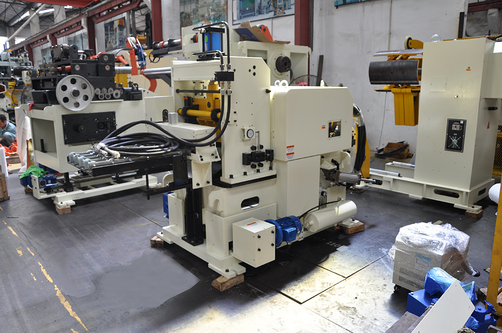 Stamping Process High Speed Feeder Material Rack Leveling Roll Feeder Machine