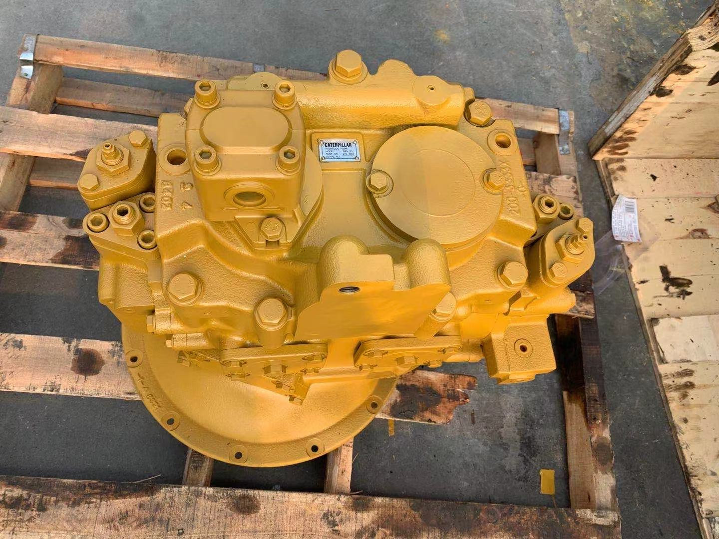 651584HD CP-563D 627E Excavator Main Hydraulic Pump 4M-9111