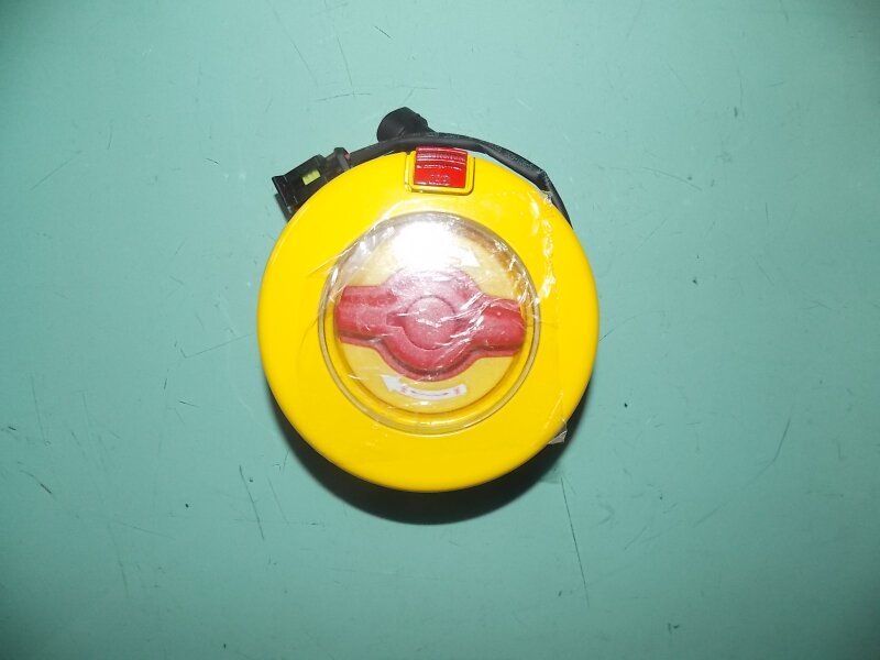 Door Control / Emergency Valve Bus Spares Parts for Yutong & King Long Buses PN 6100-02117