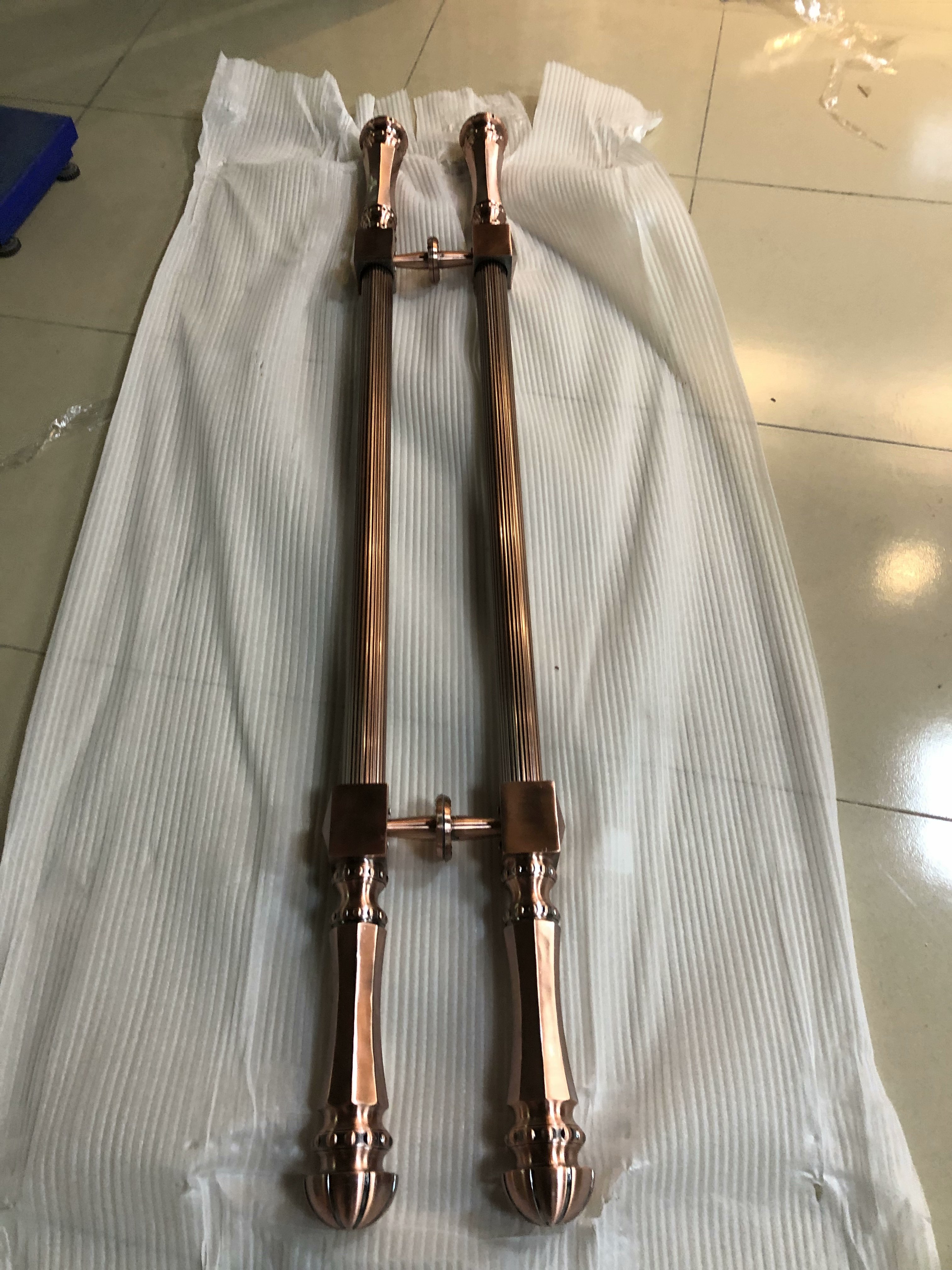 Door Window Handles for Luxurious Hotel Entrance Antique Copper Gate Pull Handles