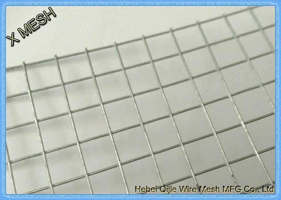 Hot Dipped Galvanized Metal Wire Mesh , Fencing Welded Wire Cloth 0.9 X 30 M Roll