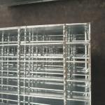 40mm Footstep To Weigh Non-Slip Steel Grating Industrial