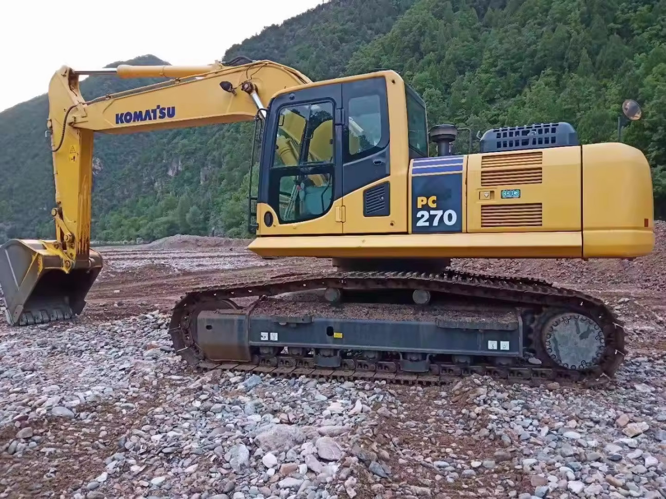 Secondhand Used Komatsu Excavators PC270 Digging Used 27ton 270 Komatsu Excavator