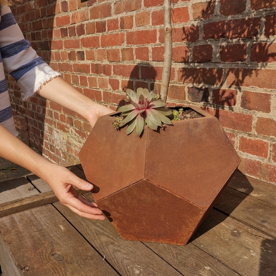 Customization Laser Cut Corten Steel Big Vase Decorative Corten Steel Planter Creative Garden Outdoor Custom Shape Flower Pot