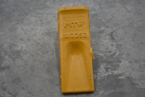 Wholesale J350 Digger Bucket Teeth 6kg 1U3352 Cast Alloy MTW from china suppliers