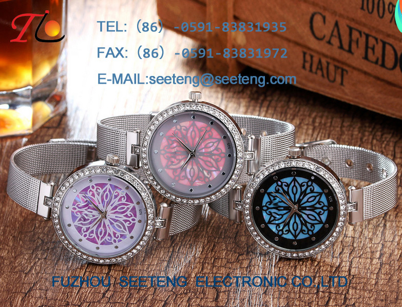 Brand high quality Men's analog watch with stainless steel case and pu leather band