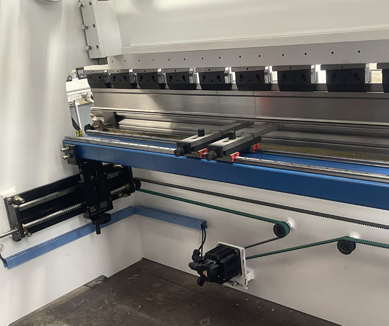 Touch Screen 63T2500MM Brake Bending Fold Servo Motor CNC Press Brake Machine