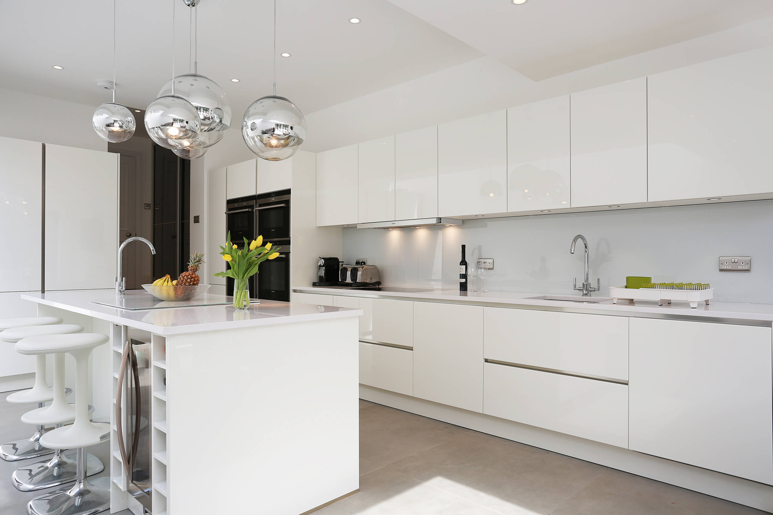 Customized I Shaped Kitchen Modular Cabinet 2024 with Melamine Board Carcase Material