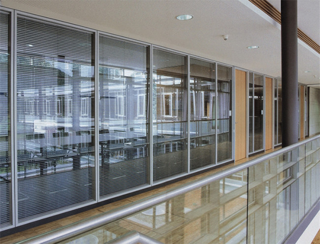 1000-4500mm Demountable Glass Wall Systems With Shutter OEM