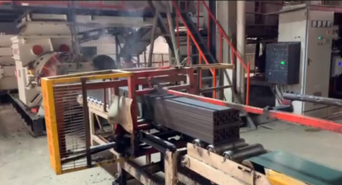 Automatic Strip Cutting Machine Fired Clay Brick Making Machine For Brick Factory