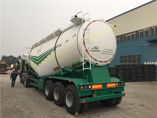 80T 60m3 Four Axles Cement Tanker Semi Trailer With Air Compressor
