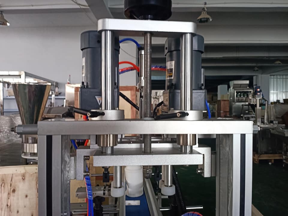 Stainless Steel Semi Automatic Bottle Capping Machine Desktop Type