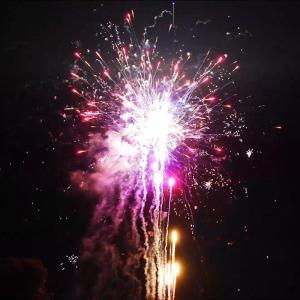 Wholesale 1.4 Pro 400 Shots 1000 Gram Cake Fireworks Mandarin Pyrotechnics Factory Wholesales from china suppliers